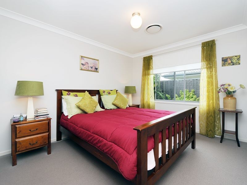 4 Liekefett Way, Little Mountain QLD 4551