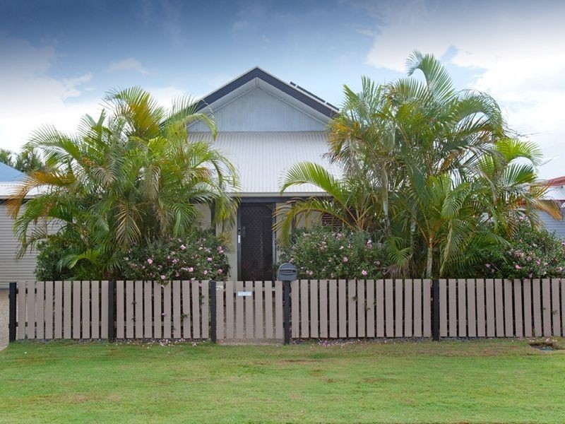 15 Bracken Place, Currimundi QLD 4551