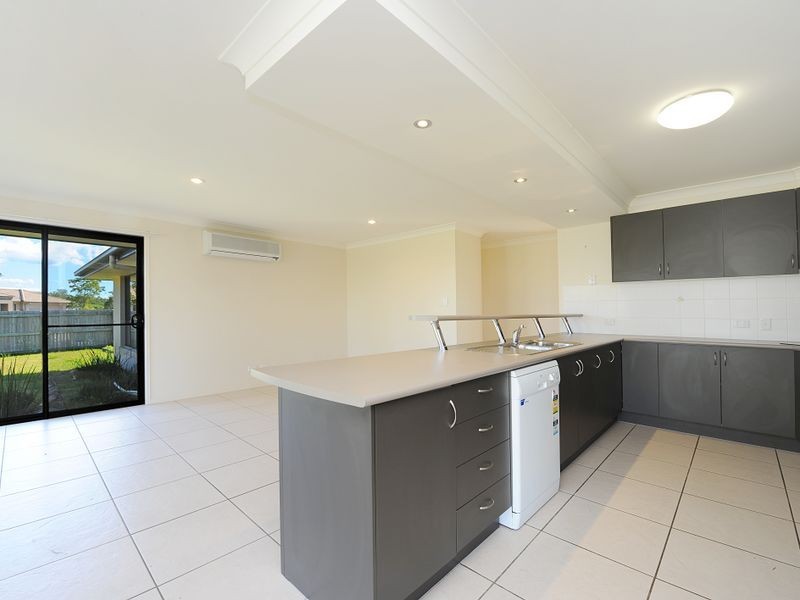 14 Carbeen Place, Meridan Plains QLD 4551