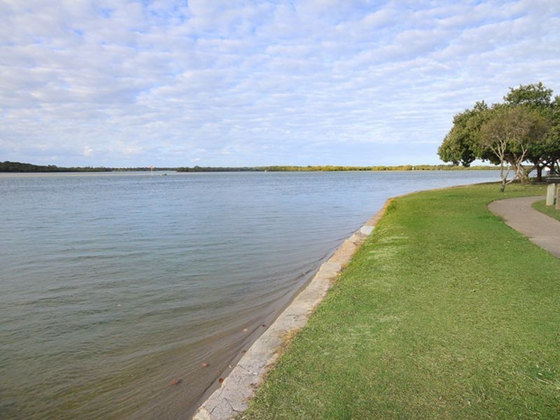 2/87-89 Duporth Avenue, Maroochydore QLD 4558