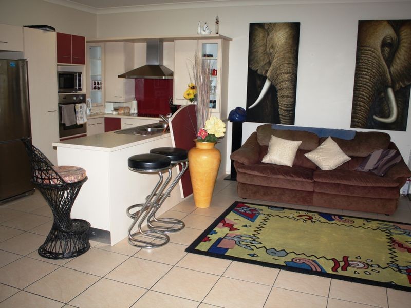 34/2 Grand Parade, Kawana Island QLD 4575