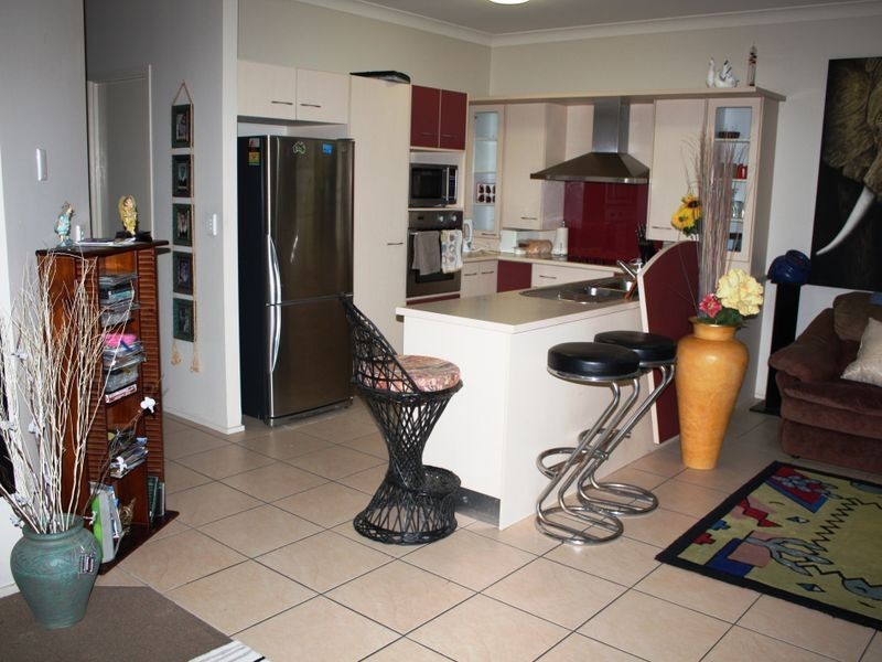 34/2 Grand Parade, Kawana Island QLD 4575