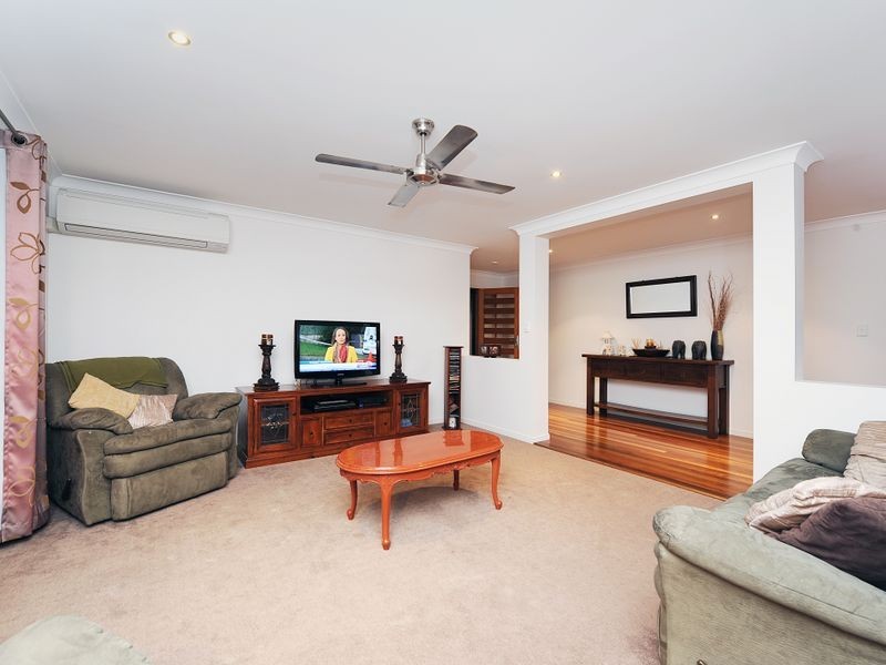 5 Elvena Circuit, Little Mountain QLD 4551