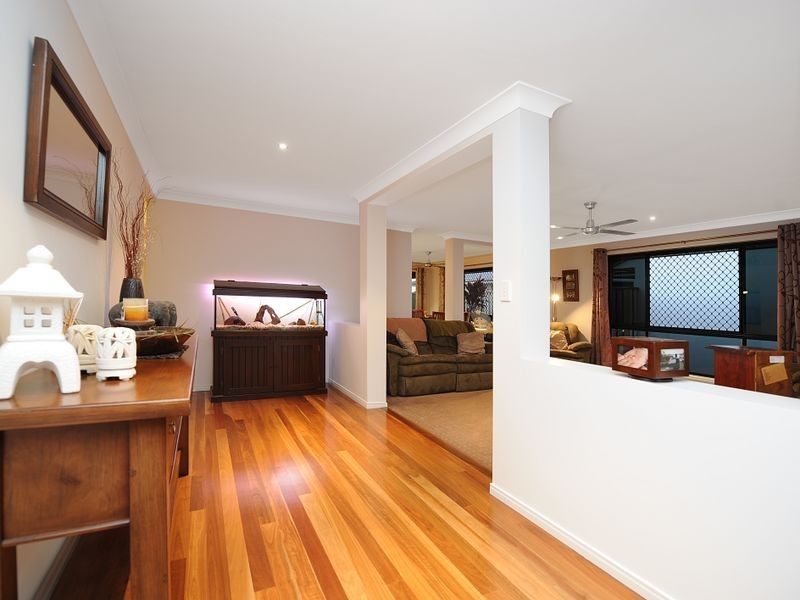 5 Elvena Circuit, Little Mountain QLD 4551