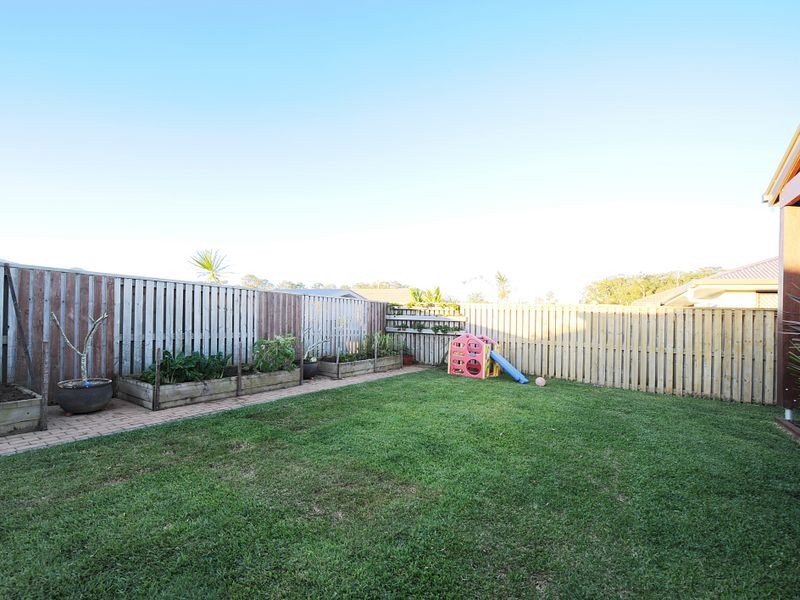 5 Elvena Circuit, Little Mountain QLD 4551