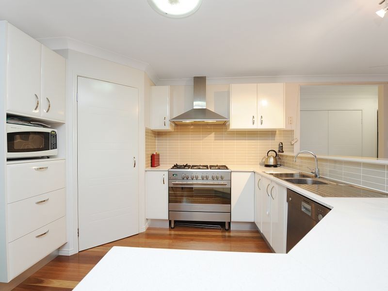 5 Elvena Circuit, Little Mountain QLD 4551