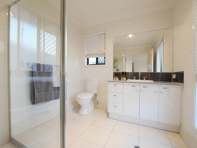 5 Elvena Circuit, Little Mountain QLD 4551