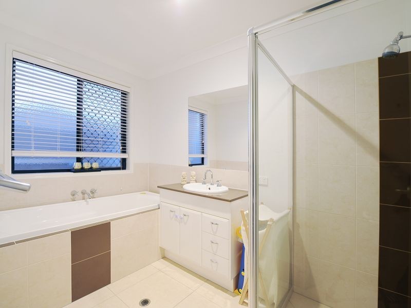 5 Elvena Circuit, Little Mountain QLD 4551