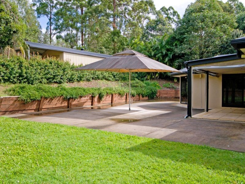 4 Samuel Place, Mooloolah Valley QLD 4553