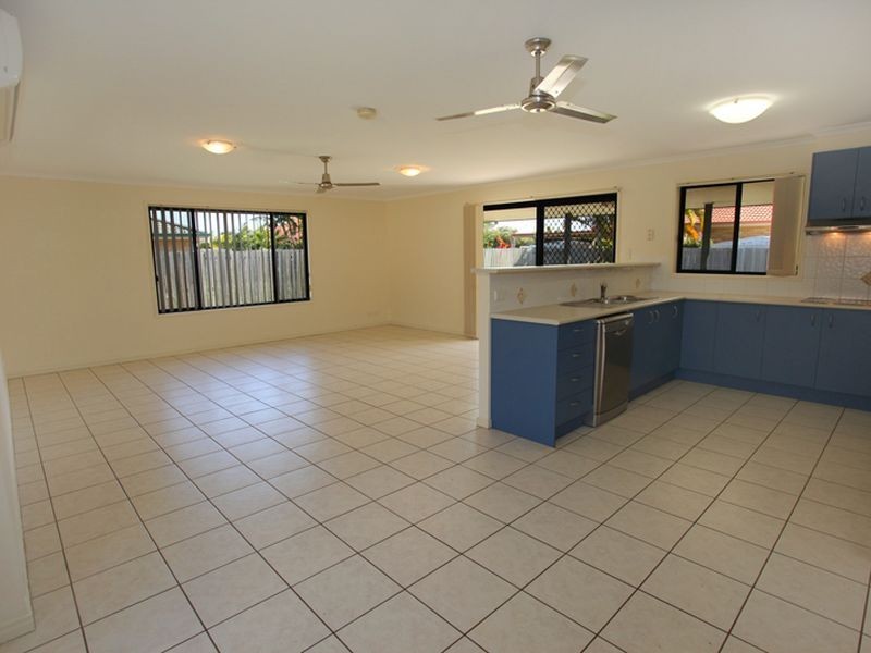 9 Undanbi Place, Pelican Waters QLD 4551