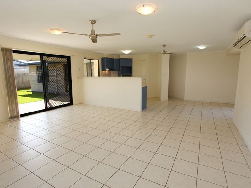 9 Undanbi Place, Pelican Waters QLD 4551