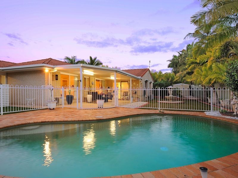 6 Berkley Pl, Little Mountain QLD 4551