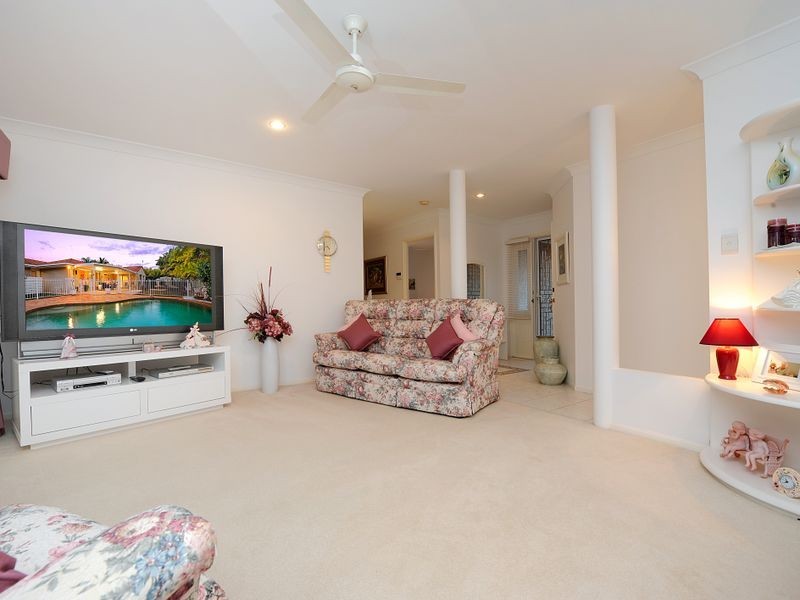 6 Berkley Pl, Little Mountain QLD 4551