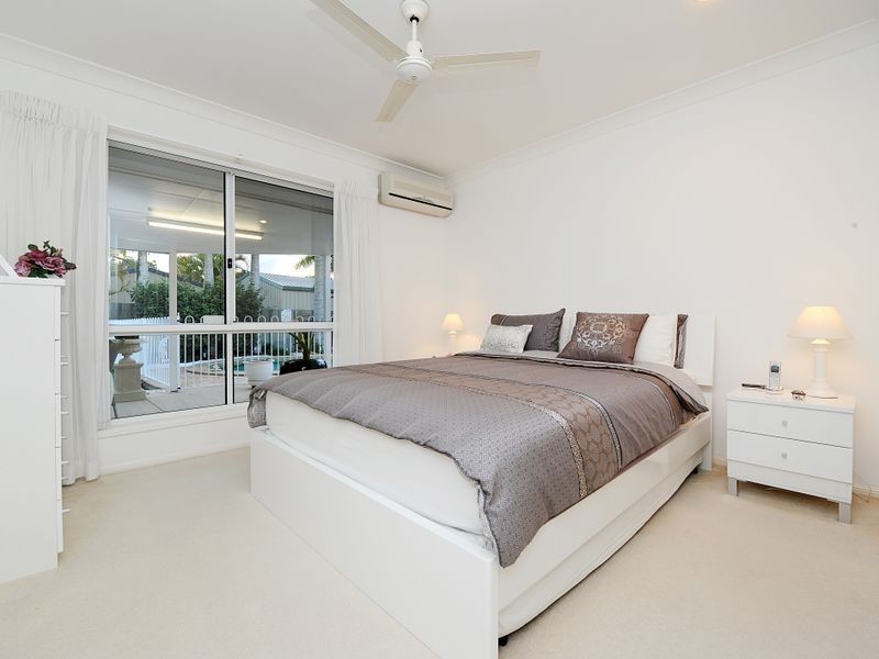 6 Berkley Pl, Little Mountain QLD 4551