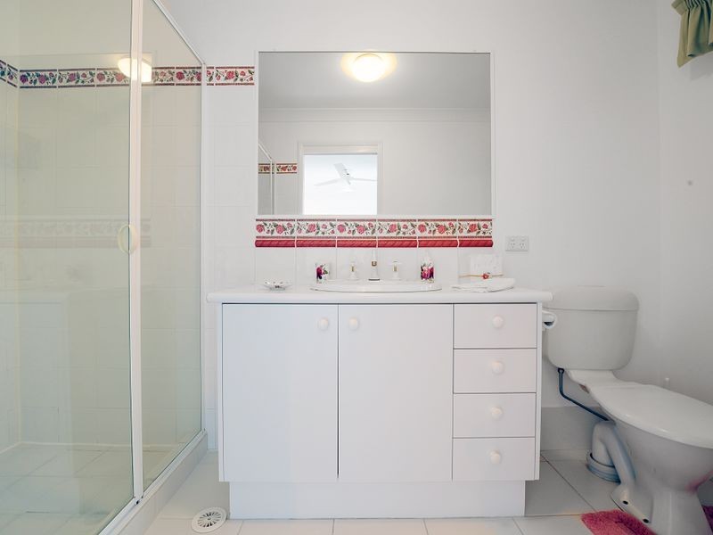 6 Berkley Pl, Little Mountain QLD 4551