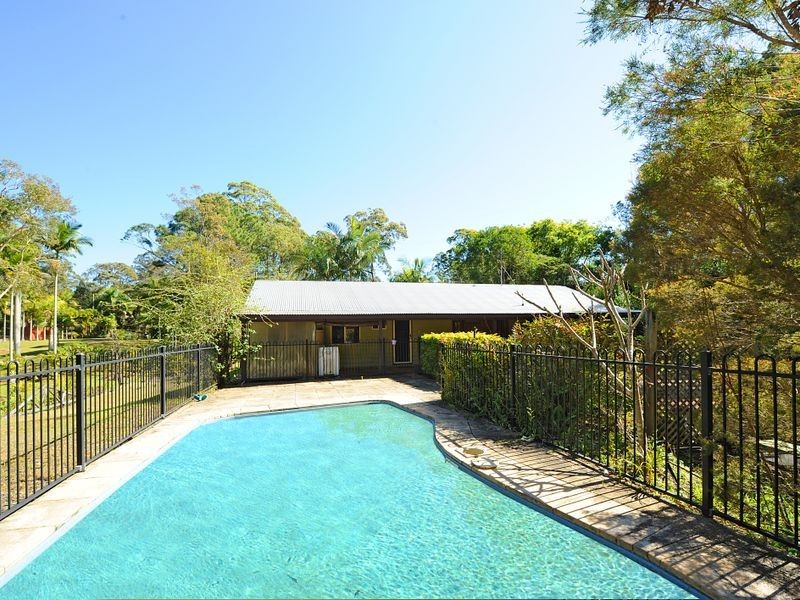 4 Mary Street, Landsborough QLD 4550