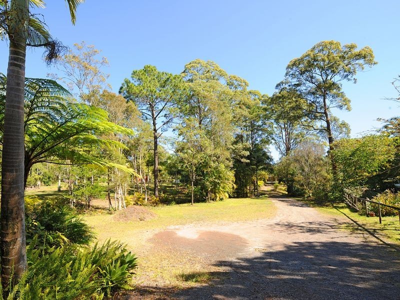 4 Mary Street, Landsborough QLD 4550