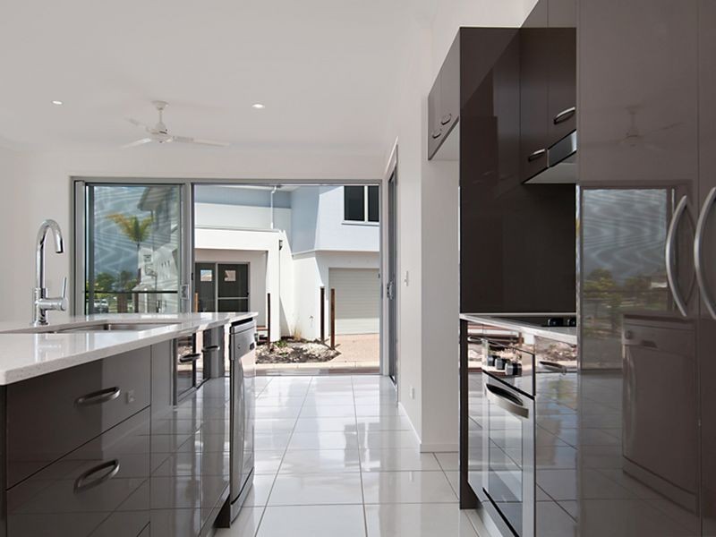 11 Parkvista Villas Rawson St, Caloundra West QLD 4551