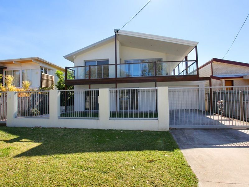 11 Lamerough Parade, Golden Beach QLD 4551