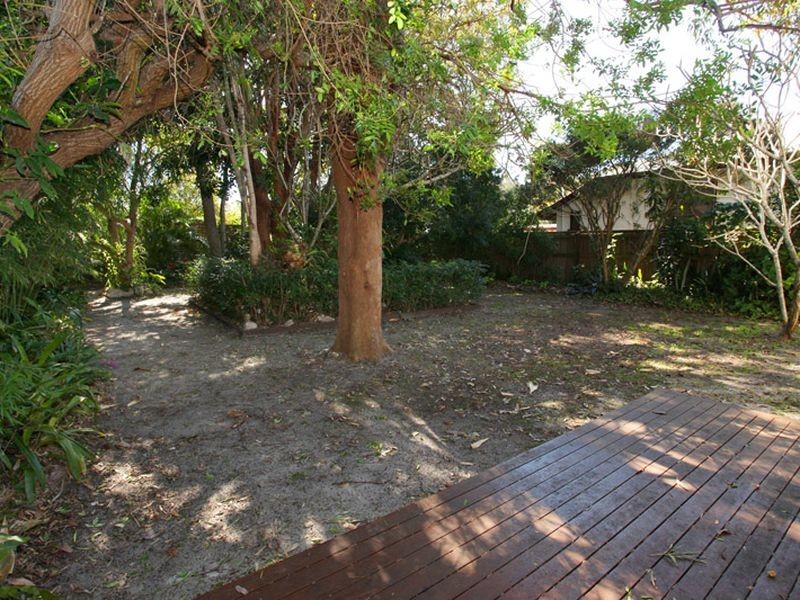 11 Lamerough Parade, Golden Beach QLD 4551