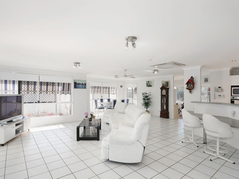 2 Dunbrody Street, Caloundra West QLD 4551