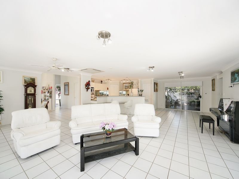 2 Dunbrody Street, Caloundra West QLD 4551