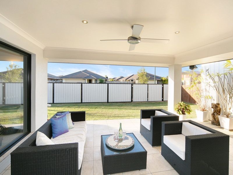 10 Daintree Boulevard, Little Mountain QLD 4551