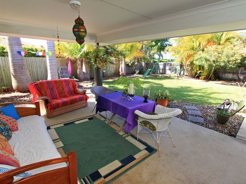 2 Leach Court, Pelican Waters QLD 4551