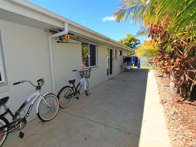 2 Leach Court, Pelican Waters QLD 4551