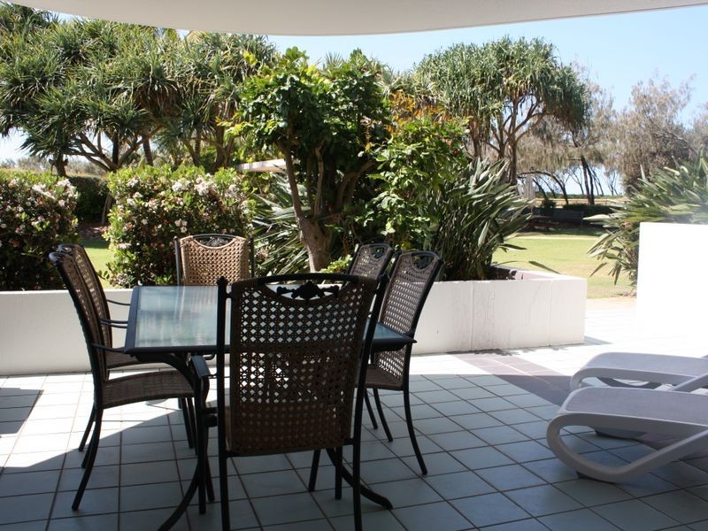 3 Surfside on the Beach/143 Lowanna Drive, Buddina QLD 4575