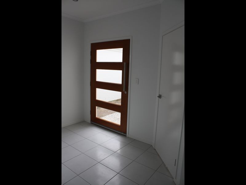 136 Grand Parade, Kawana Island QLD 4575