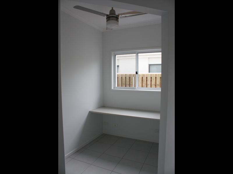 136 Grand Parade, Kawana Island QLD 4575