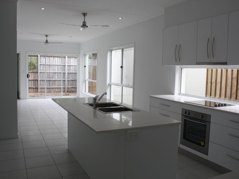 136 Grand Parade, Kawana Island QLD 4575