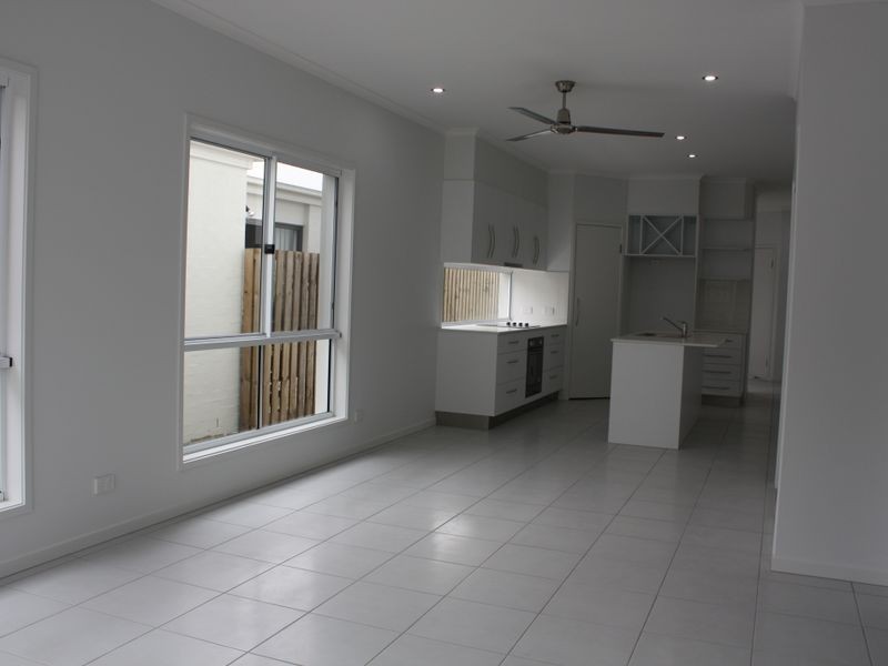 136 Grand Parade, Kawana Island QLD 4575