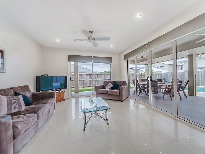 12 St Pauls Avenue, Pelican Waters QLD 4551