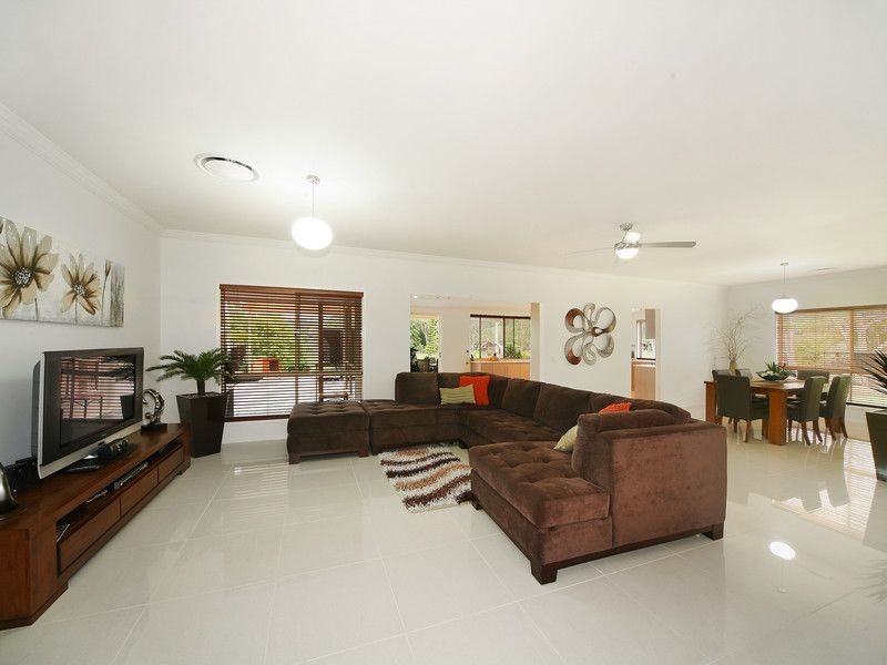 4 Sugar Gum Drive, Mooloolah Valley QLD 4553