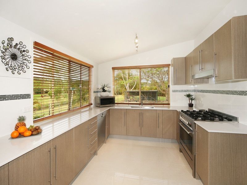 4 Sugar Gum Drive, Mooloolah Valley QLD 4553