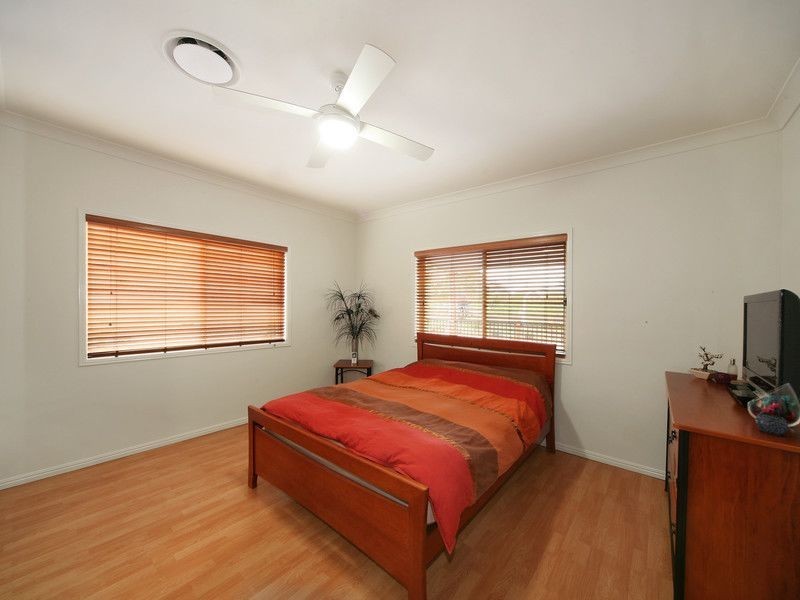 4 Sugar Gum Drive, Mooloolah Valley QLD 4553