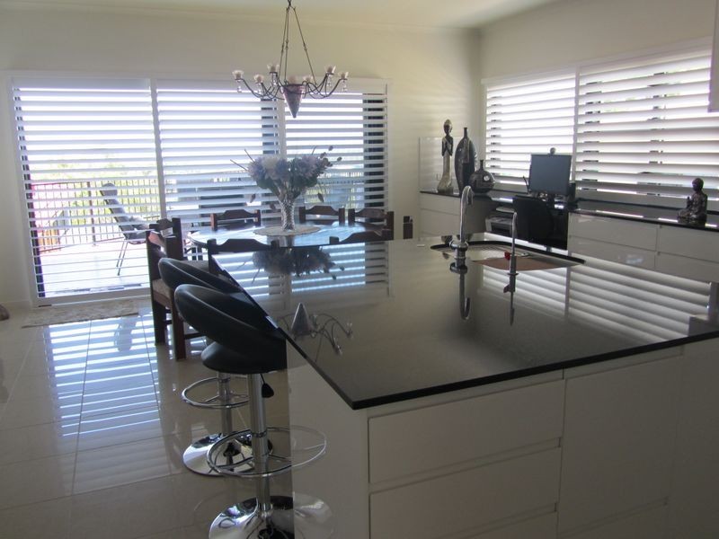 90 Sugarbag Road, Little Mountain QLD 4551