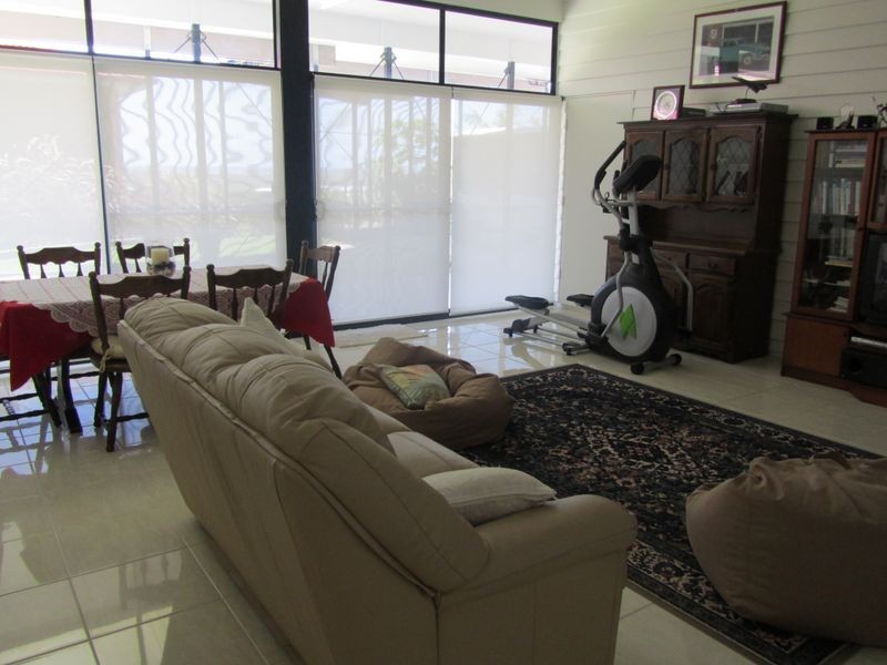 90 Sugarbag Road, Little Mountain QLD 4551