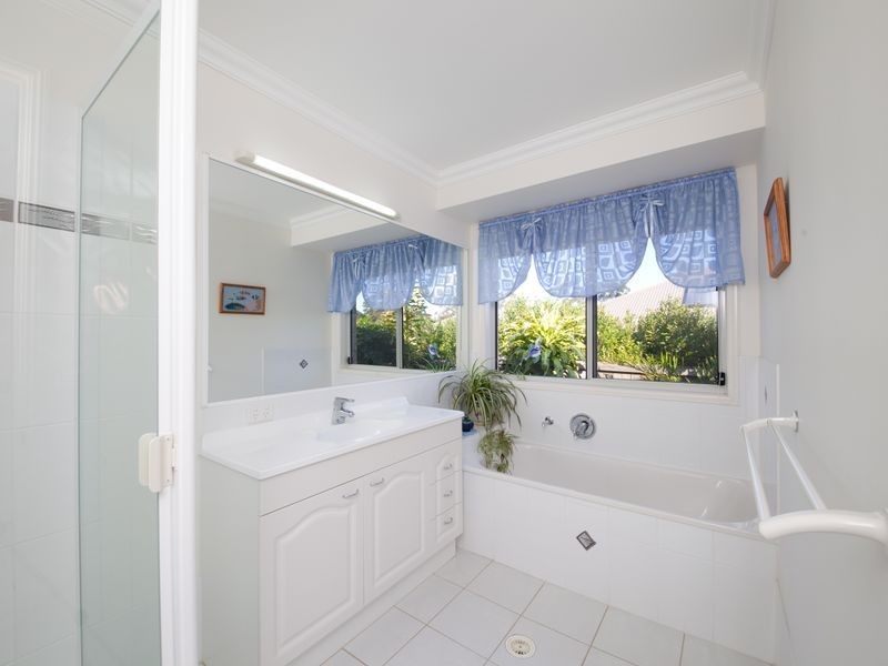 7 Coolamon Crescent, Beerwah QLD 4519