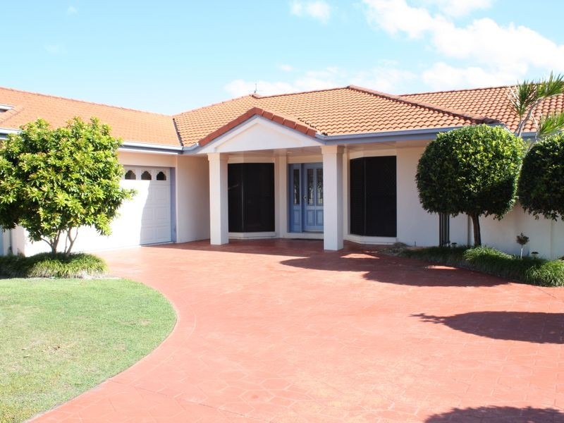 5 Finnegan Place, Pelican Waters QLD 4551