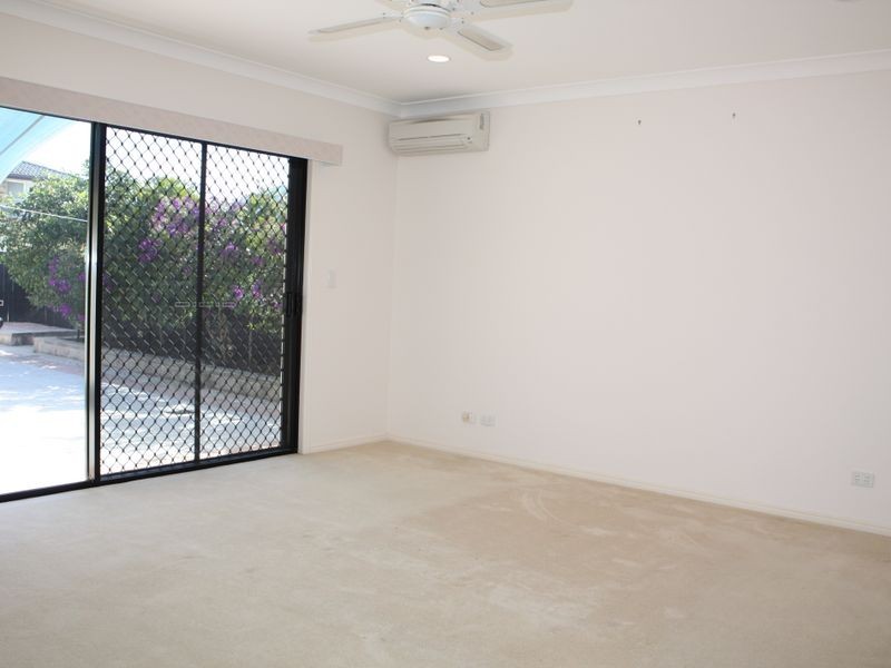 5 Finnegan Place, Pelican Waters QLD 4551