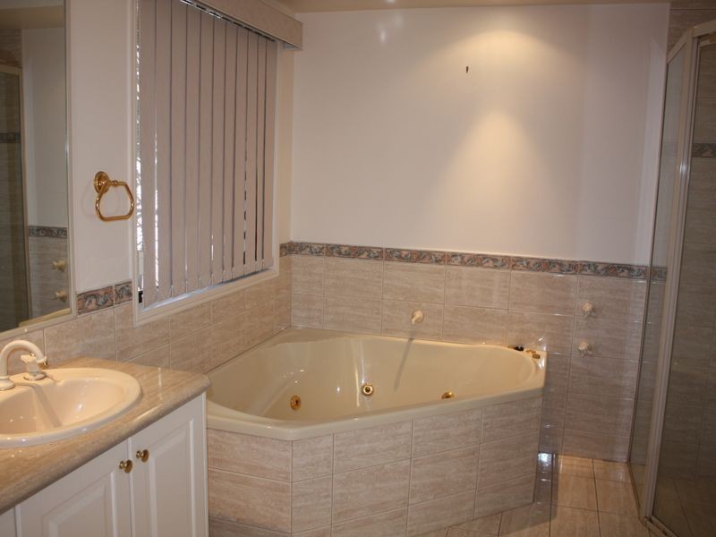 5 Finnegan Place, Pelican Waters QLD 4551