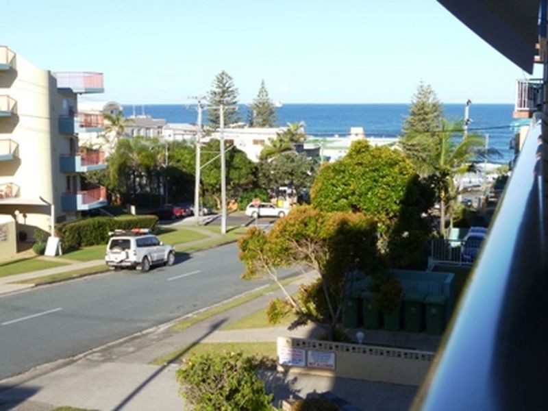 4/8 Dingle Avenue, Caloundra QLD 4551