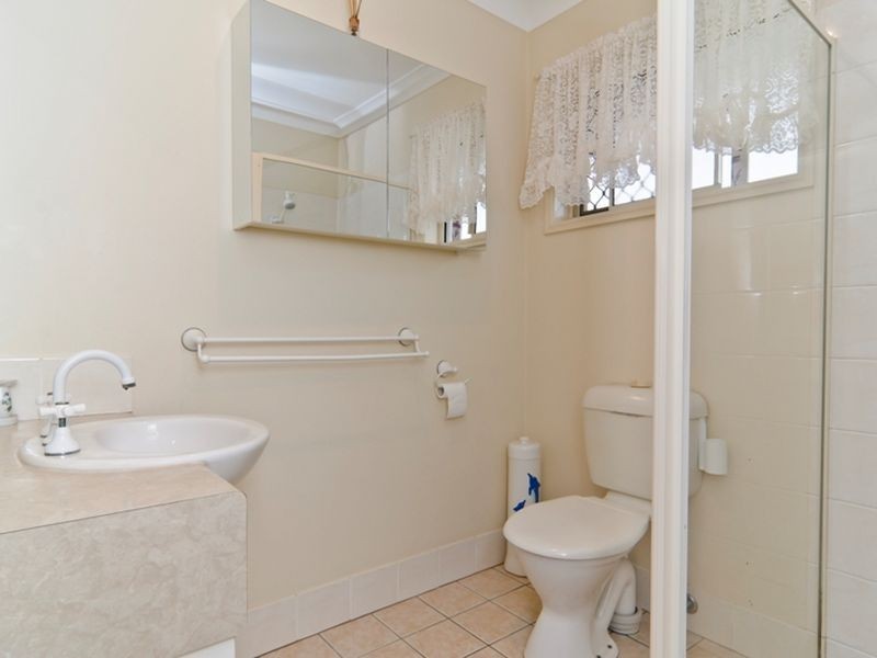 2 Glennie Close, Caloundra West QLD 4551