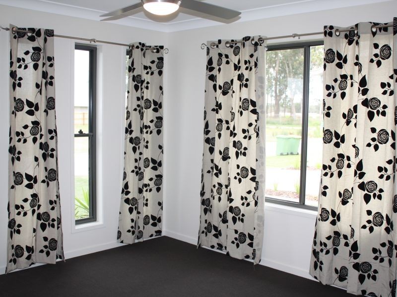 7 Cumberland Cres, Little Mountain QLD 4551