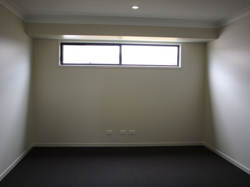 7 Cumberland Cres, Little Mountain QLD 4551