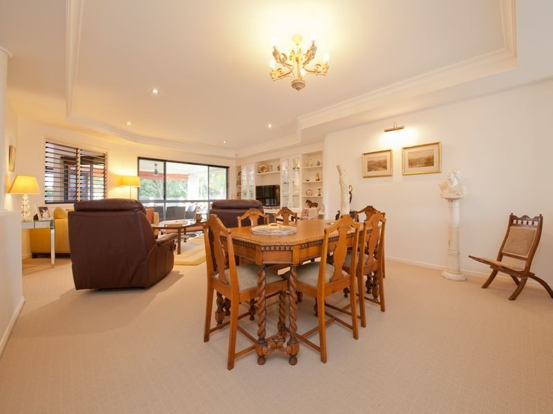 8 Midden Place, Pelican Waters QLD 4551