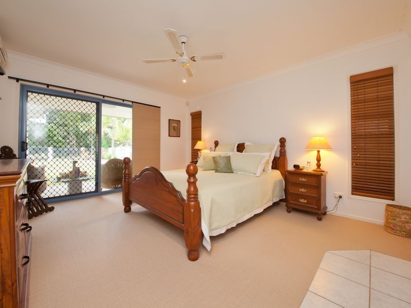 8 Midden Place, Pelican Waters QLD 4551